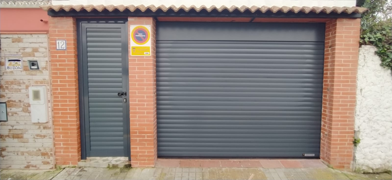 gallery grid image